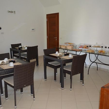 Guest Rooms Affittacamere San Teodoro  Exterior photo