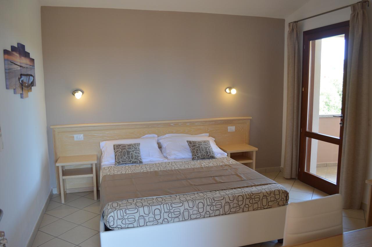 Guest Rooms Affittacamere San Teodoro  Exterior photo
