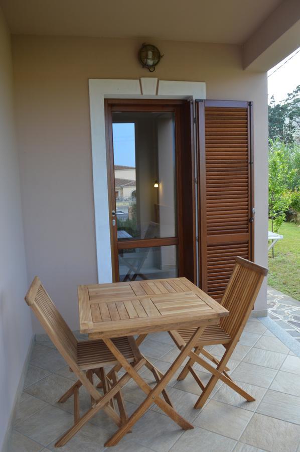 Guest Rooms Affittacamere San Teodoro  Exterior photo